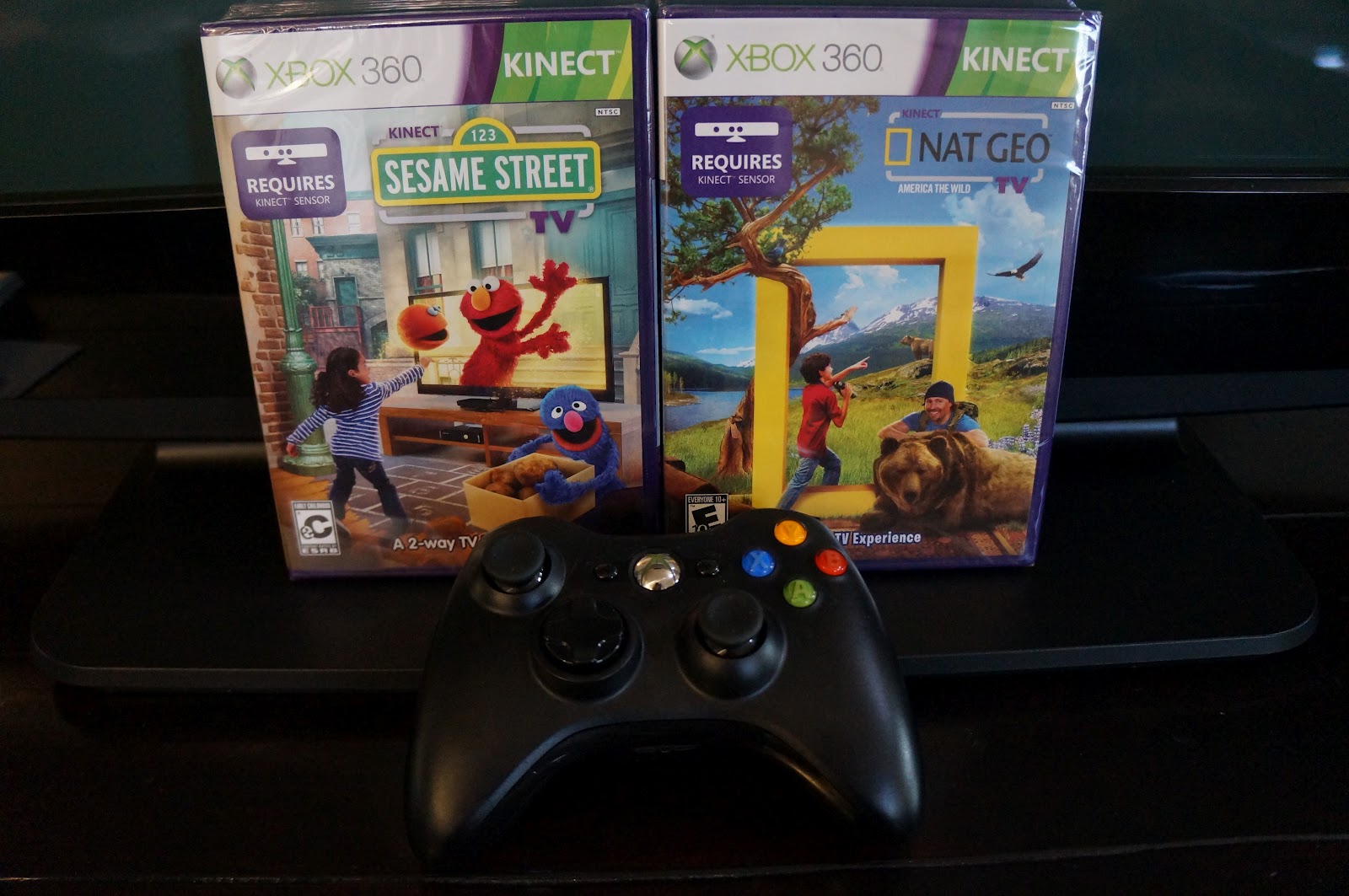 360 игру магазине. Xbox 360 Kinect. Кинект для Xbox 360. Игры для кинект Xbox 360. Xbox 360 Kinect комплектация.