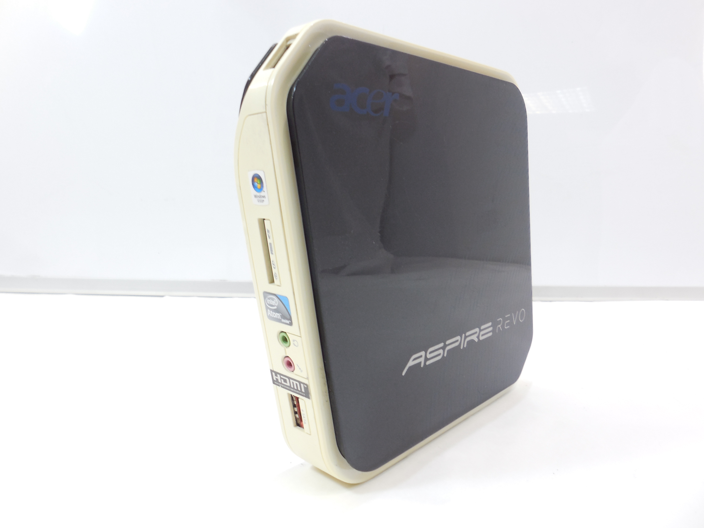 Aspire revo. Aspire Revo r3600. Неттоп Acer Aspire Revo r3600. Acer r3600. Aspire Revo r3600 Cooler.