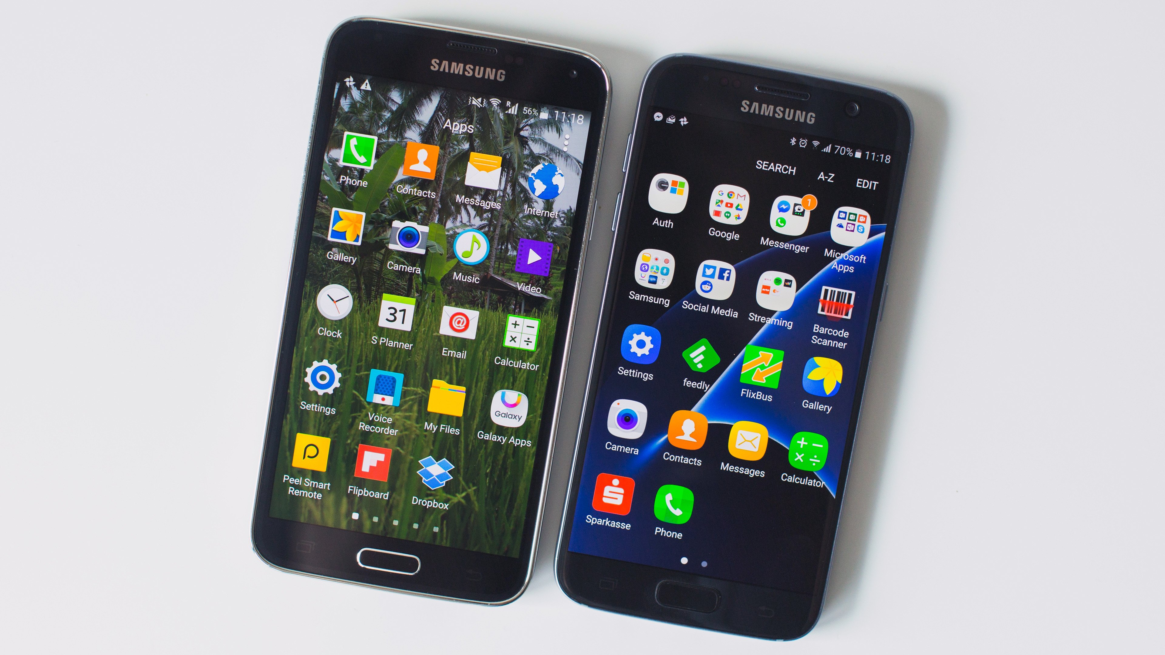 Сравнение телефонов samsung galaxy. Samsung Россия. Galaxy s2 vs iphone 11. Xiaomiзфв5 сравнение. Phone Stack.