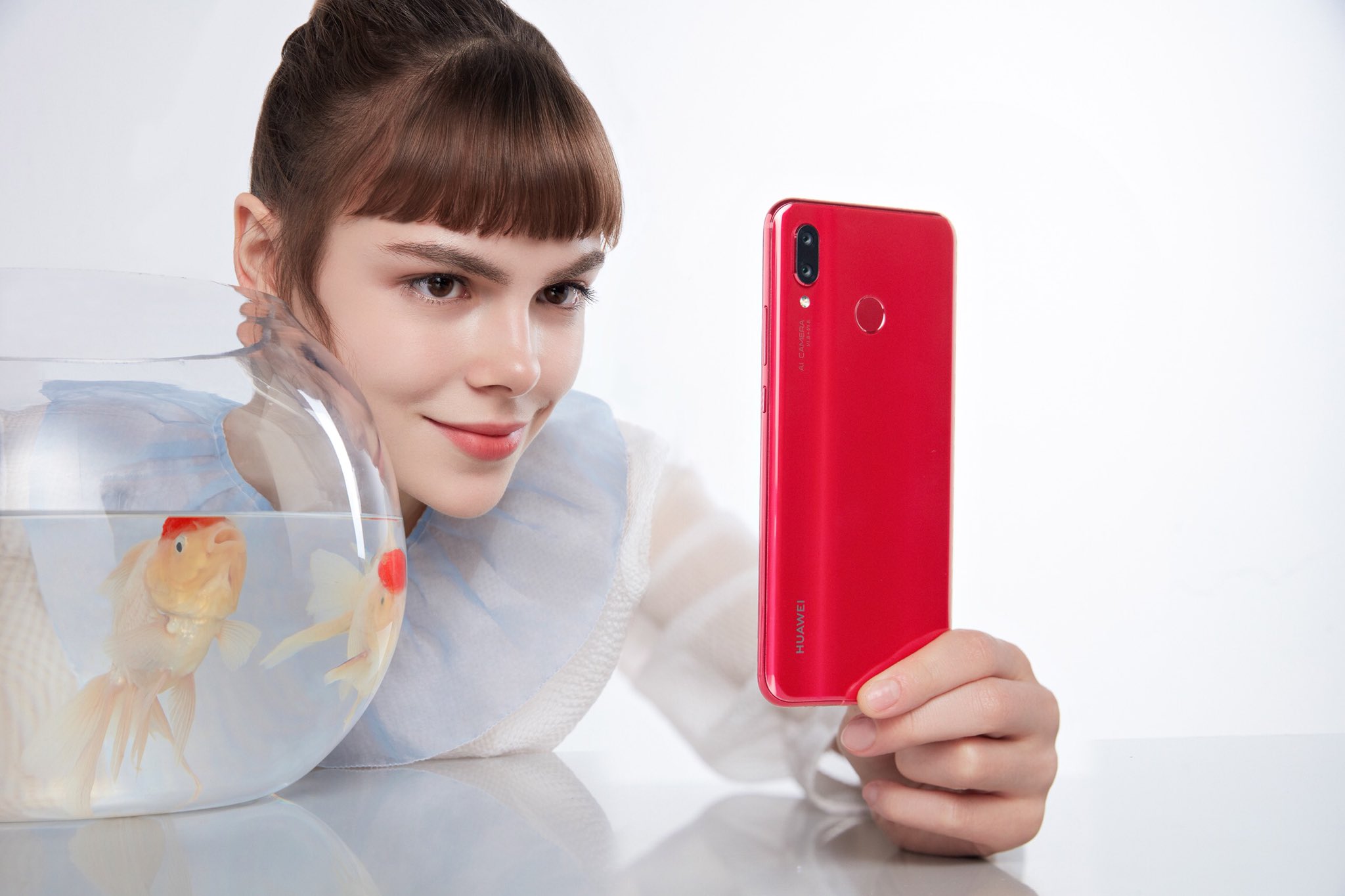 Huawei nova обзоры. Хуавей Нова красный. Купить смартфон Huawei Nova 3 Red красный.