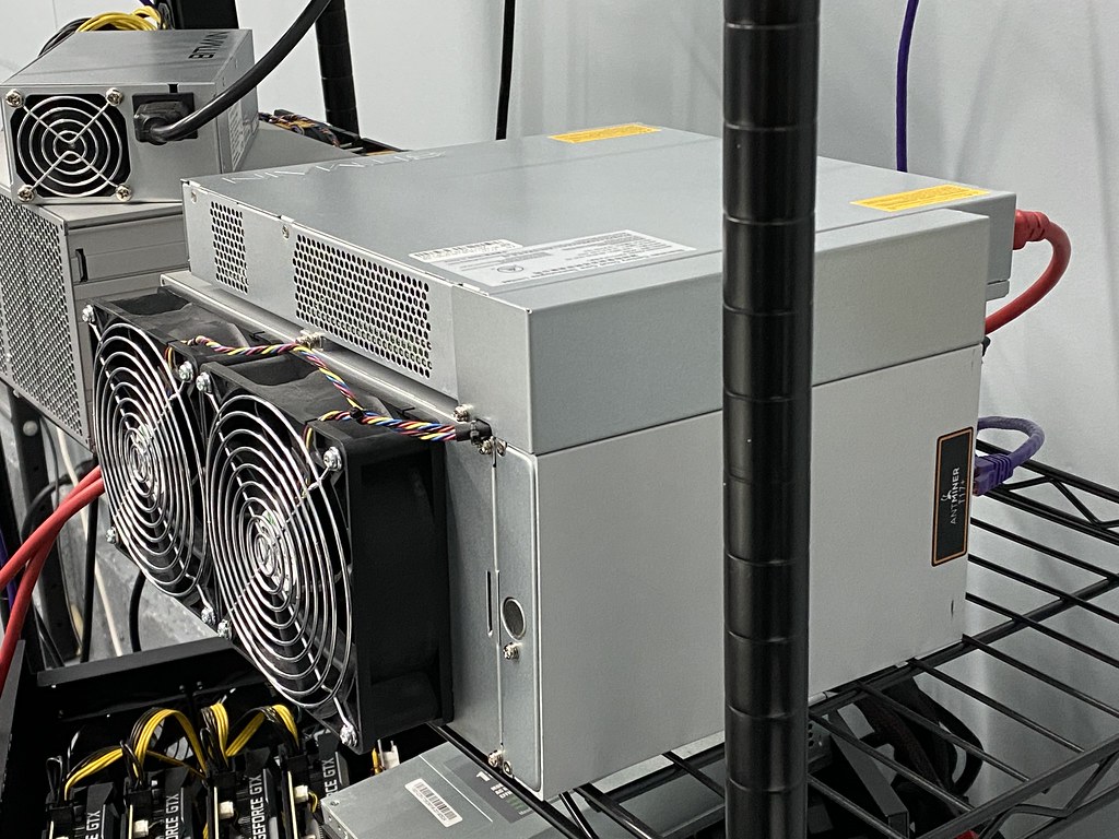 Antminer s21 hydro 335 th s. Antminer t17+. Antminer s19 Hydro. Antminer s17+. Bitmain Antminer t19 Hydro.